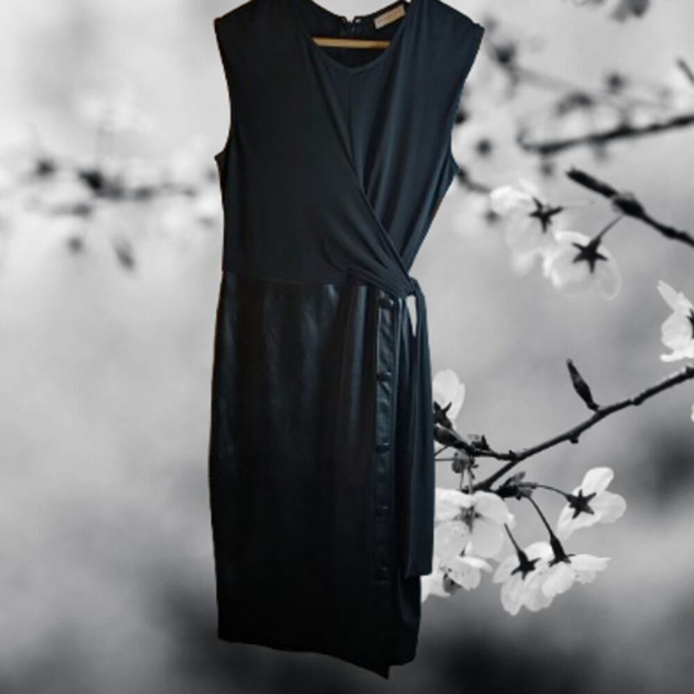 New York & Company medium sleeveless black faux leather polyester blend stretch
